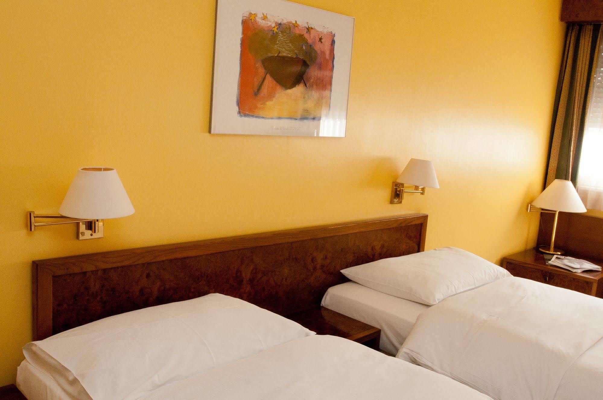 Hostellerie De La Vendee Lancy Buitenkant foto